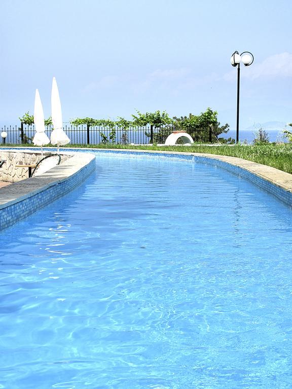 Lesse Hotel Халкидики Экстерьер фото