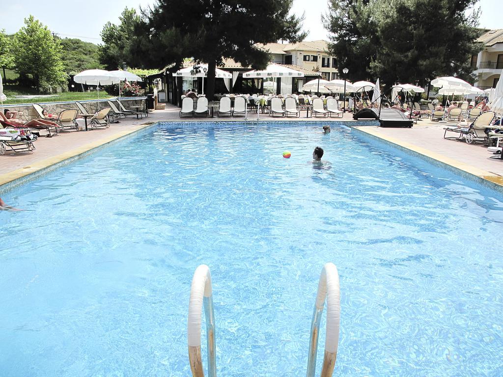 Lesse Hotel Халкидики Экстерьер фото