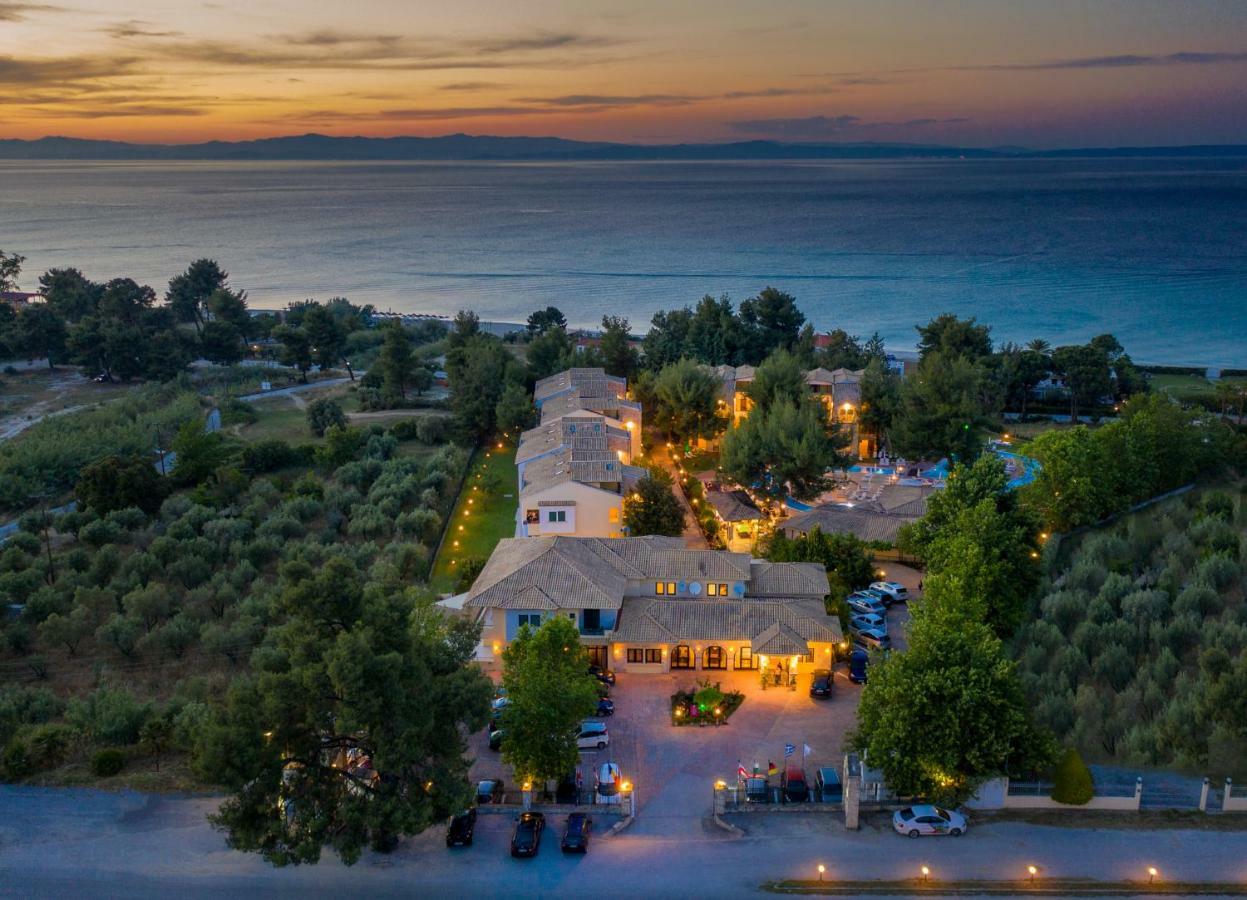 Lesse Hotel Халкидики Экстерьер фото